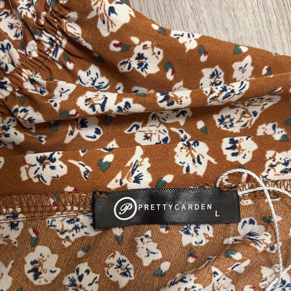 Chic One Shoulder Floral Dress in Brown - Picture 3 of 4